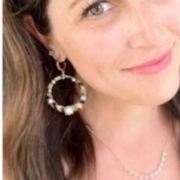 Stella & Dot Game changer Hoops - Picture 1 of 3